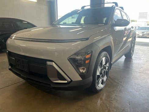 Used 2025 Hyundai Kona SEL FWD image 1