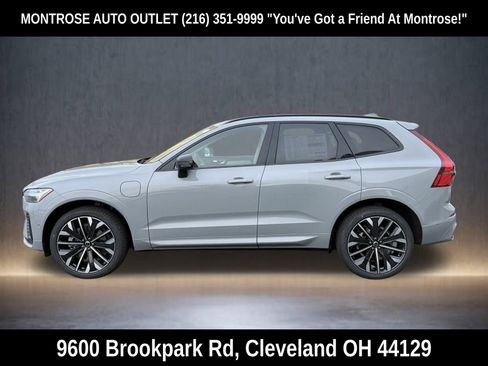 New 2026 Volvo XC60 B5 Ultra w/ Protection Package Premier image 2