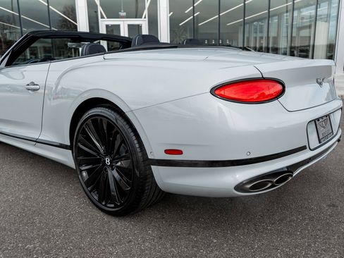 Used 2024 Bentley Continental GT Speed image 9