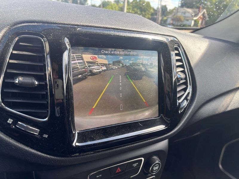 Used 2019 Jeep Compass Limited AWD/4WD image 13