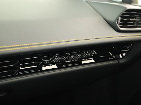 Used 2023 Lamborghini Huracan Tecnica RWD image 29