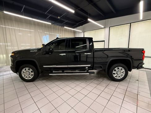 Certified 2024 Chevrolet Silverado 2500 High Country AWD/4WD image 9