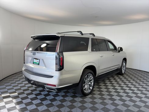 Used 2023 Cadillac Escalade ESV Premium Luxury Platinum w/ LPO, Radiant Package AWD/4WD image 11