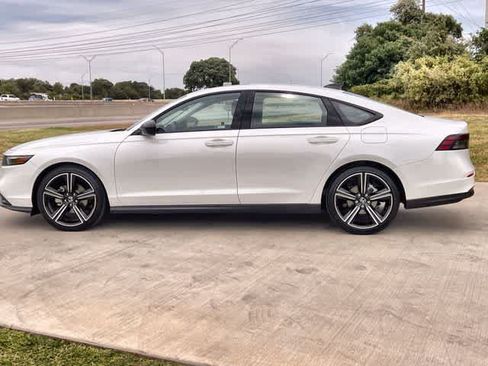 Used 2026 Honda Accord SE image 4