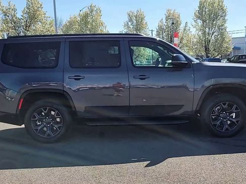 New 2026 Jeep Grand Wagoneer Limited AWD/4WD image 9
