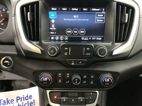 Used 2023 GMC Terrain SLT w/ Infotainment Package II image 21