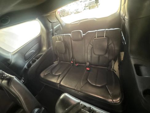 Used 2025 Chrysler Pacifica Select FWD image 31