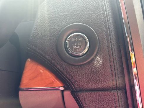 Used 2015 Lincoln MKX AWD w/ Equipment Group 101A image 24