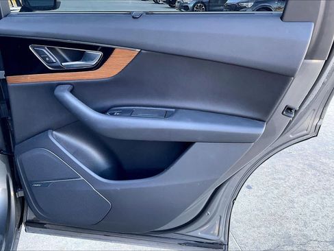 Used 2017 Audi Q7 3.0T Prestige image 20