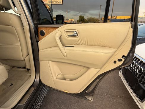 Used 2014 INFINITI QX80 2WD w/ Theater Package image 12