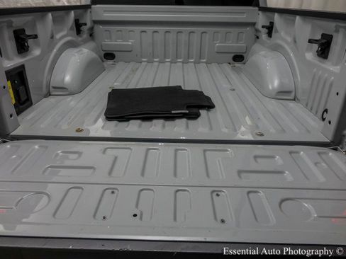 Used 2023 Ford F150 Lightning XLT image 28