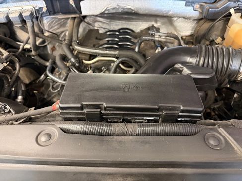 Used 2011 Ford F150 XLT w/ XTR Pkg image 5