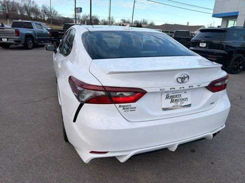 Used 2024 Toyota Camry SE image 23