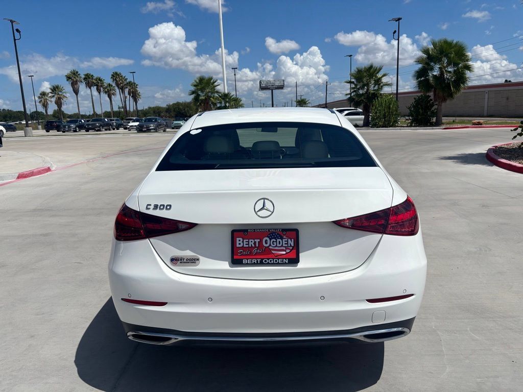 Used 2024 Mercedes-Benz C 300 Sedan image 5