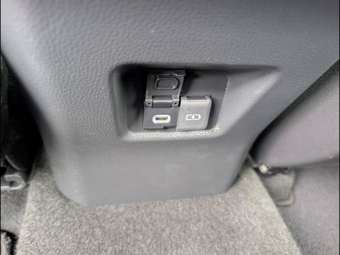 Used 2023 Toyota RAV4 SE AWD/4WD image 17