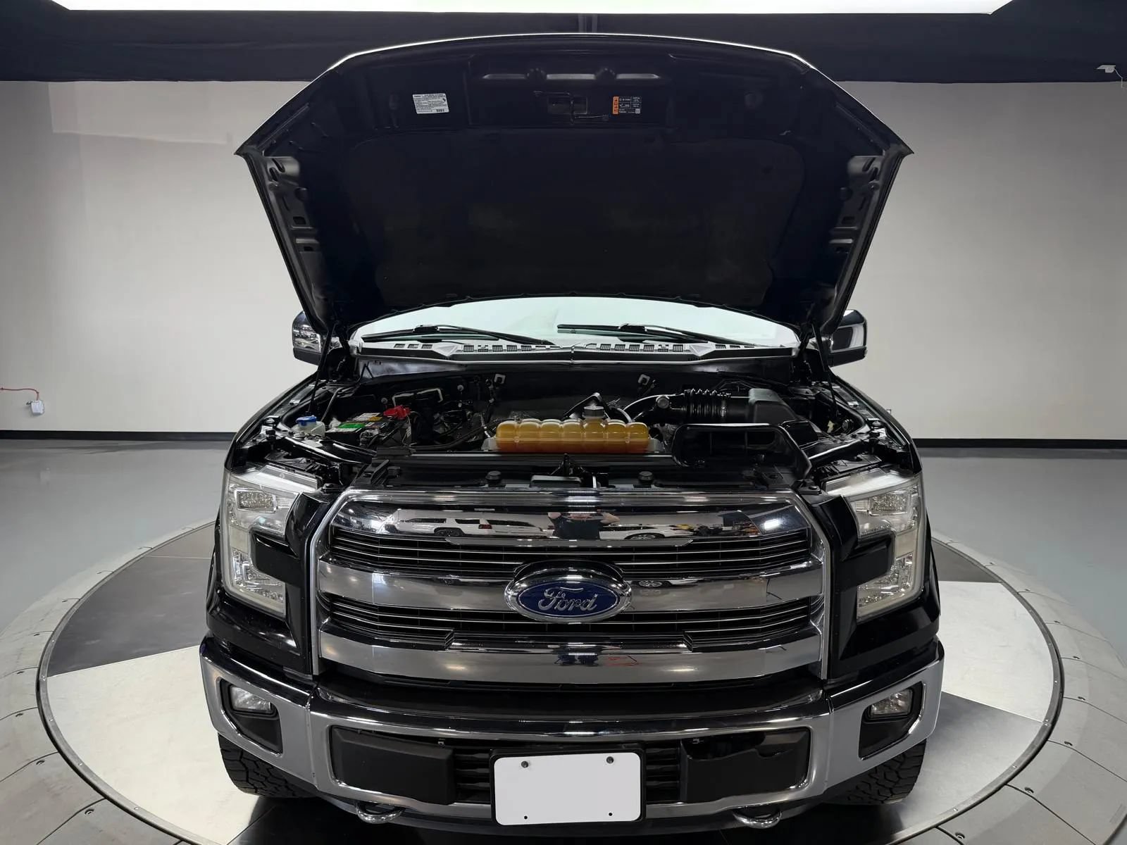 Used 2016 Ford F150 Lariat w/ Equipment Group 502A Luxury AWD/4WD image 12