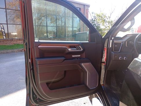 Used 2023 GMC Sierra 1500 Denali AWD/4WD image 19