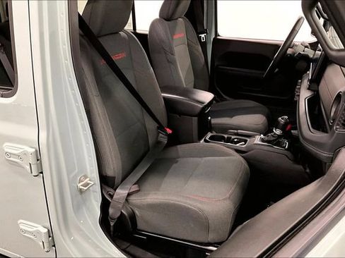 Used 2024 Jeep Wrangler Unlimited Rubicon w/ Dual Top Group AWD/4WD image 8