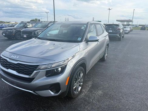 Used 2022 Kia Seltos LX AWD/4WD image 6