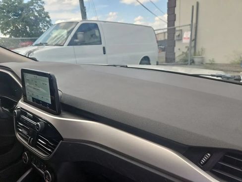 Used 2020 Ford Escape SE FWD image 7