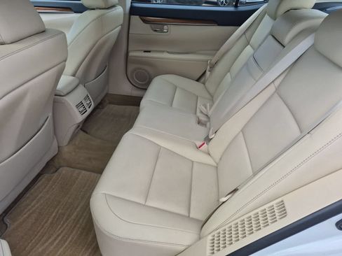 Used 2013 Lexus ES 300h w/ Premium Pkg FWD image 20