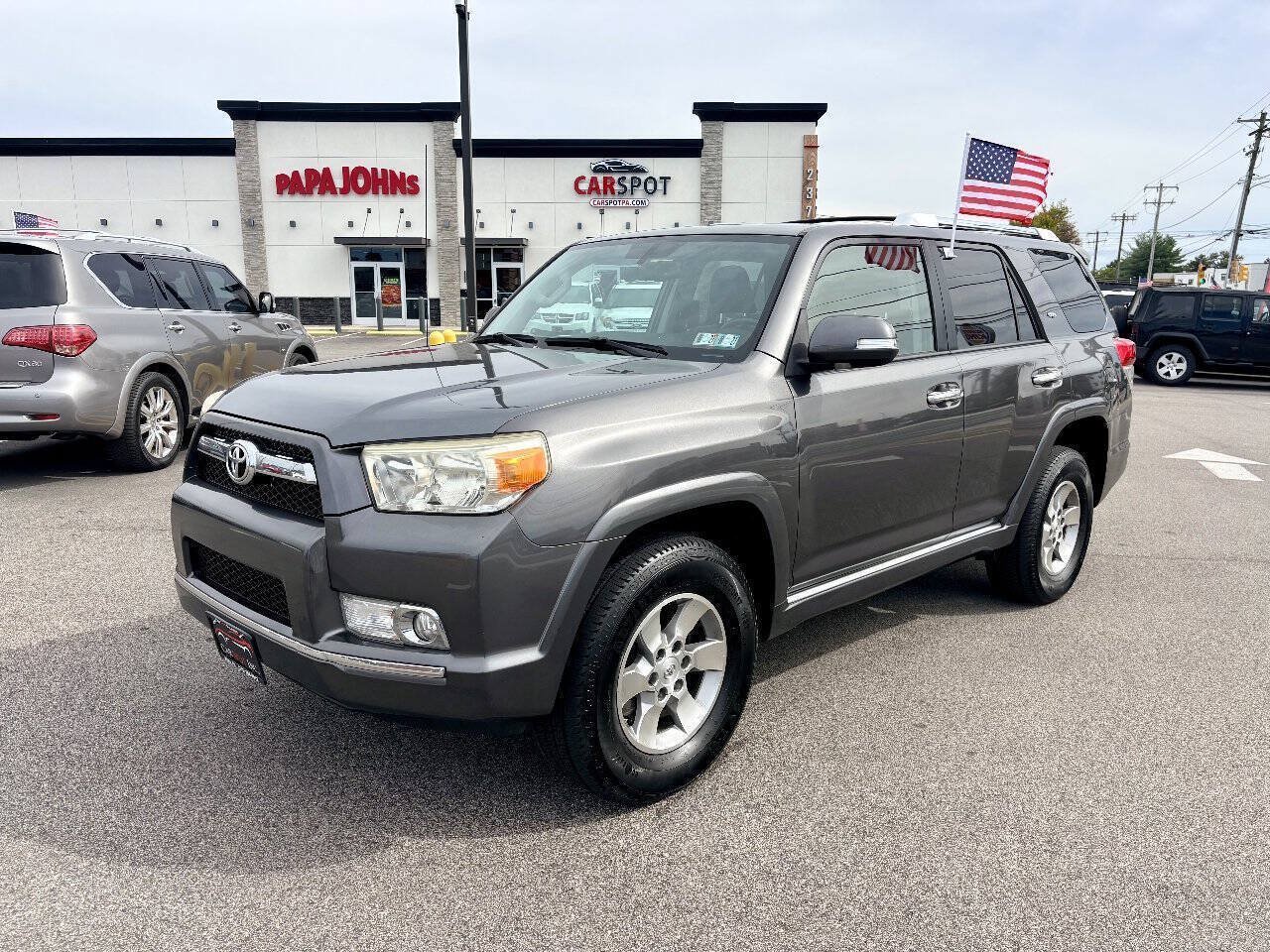 Used 2011 Toyota 4Runner SR5 w/ Premium Pkg w/Leather AWD/4WD image 2