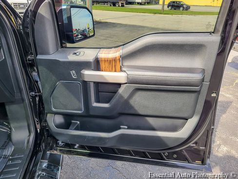 Used 2020 Ford F150 Lariat w/ Equipment Group 502A Luxury AWD/4WD image 30