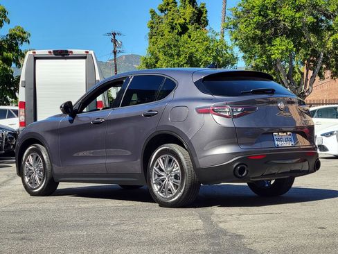 Used 2024 Alfa Romeo Stelvio Sprint RWD image 2