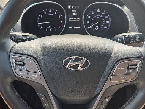 Used 2017 Hyundai Santa Fe FWD image 29