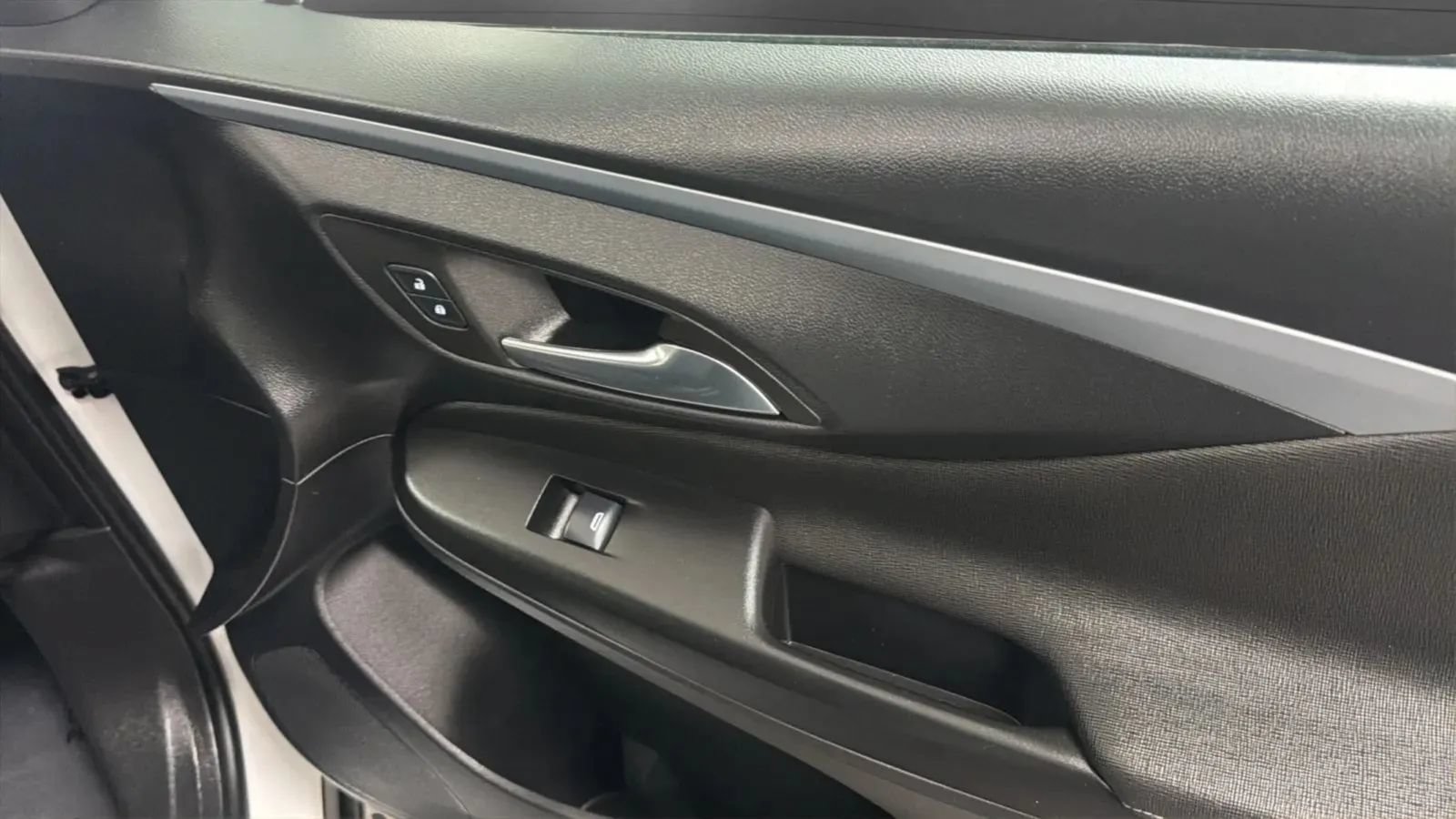 Used 2025 Buick Envista Preferred FWD image 18