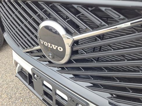 New 2026 Volvo XC60 B5 Plus w/ Protection Package Premier image 3