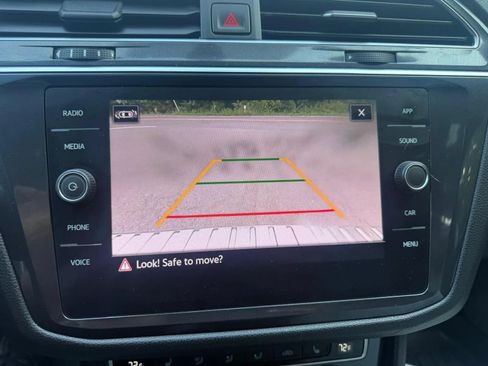 Used 2021 Volkswagen Tiguan SE R-Line w/ 3rd Row Seat Package AWD/4WD image 13