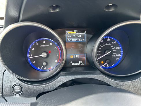 Used 2018 Subaru Outback 2.5i Premium AWD/4WD image 18
