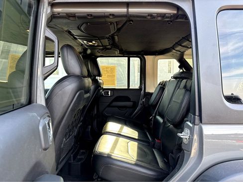 Certified 2022 Jeep Wrangler Unlimited Rubicon 4xe w/ Cold Weather Group image 10