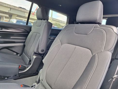 Used 2025 Jeep Grand Cherokee L Laredo w/ Luxury Tech Group I AWD/4WD image 24
