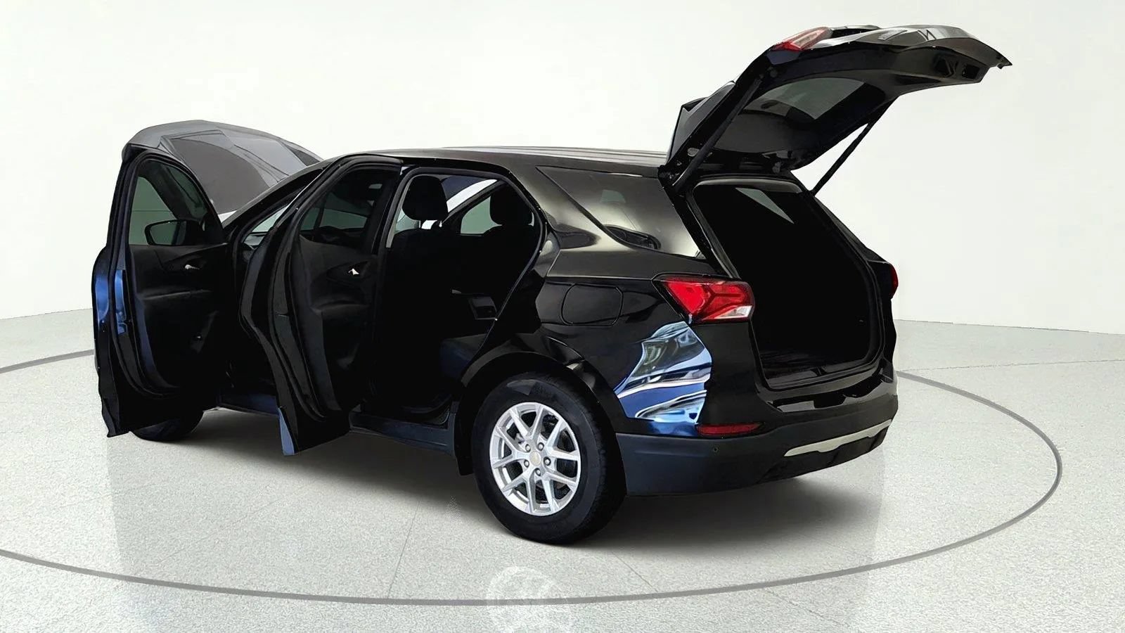 Used 2024 Chevrolet Equinox LT FWD image 10