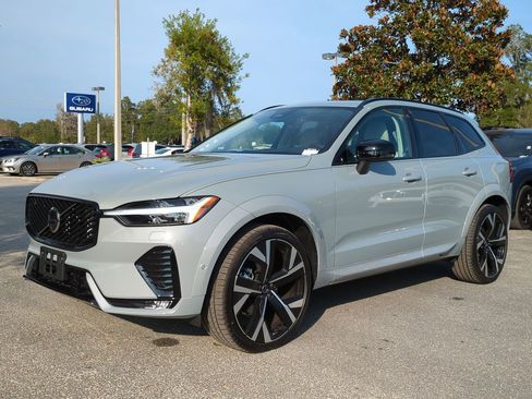 New 2026 Volvo XC60 B5 Ultra w/ Climate Package image 8