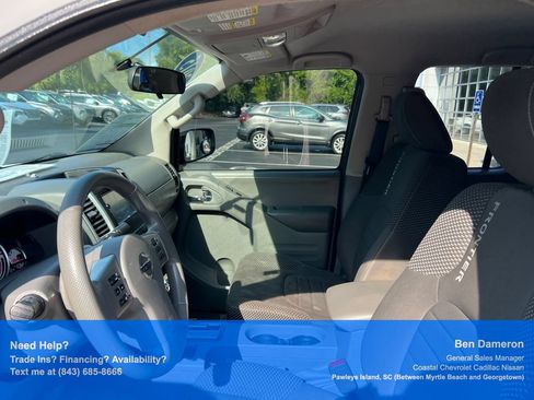 Used 2015 Nissan Frontier Desert Runner RWD image 9