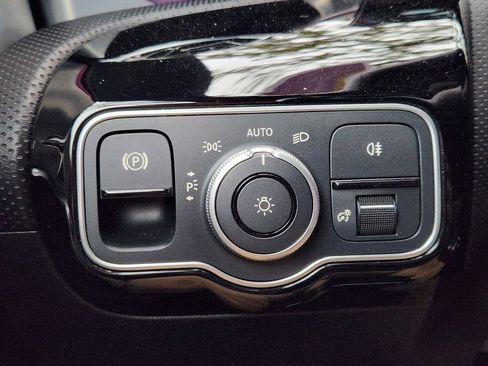 Used 2025 Mercedes-Benz CLA 250 CLA 250 image 18