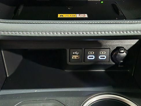 Used 2023 Toyota Highlander XLE image 39