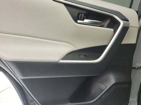 Used 2023 Toyota RAV4 XLE w/ Convenience Package FWD image 9
