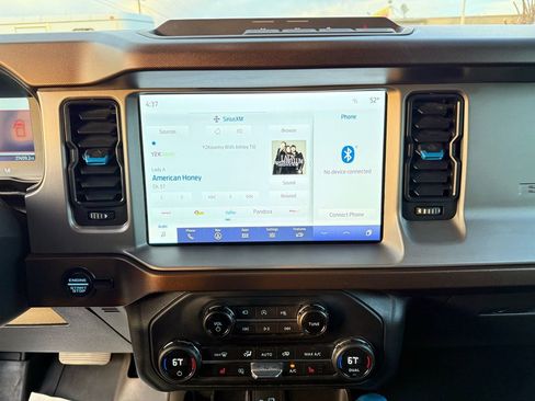 Used 2021 Ford Bronco Outer Banks image 25