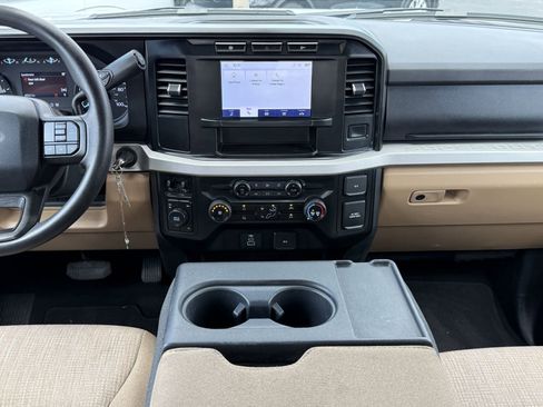 Used 2024 Ford F250 XLT AWD/4WD image 15