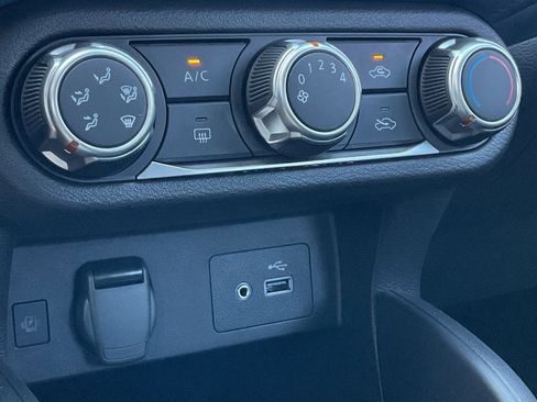 New 2025 Nissan Versa SV w/ Trunk Package image 30