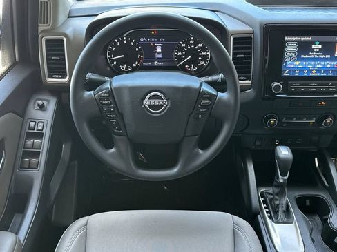 Used 2022 Nissan Frontier SV w/ Technology Package RWD image 14