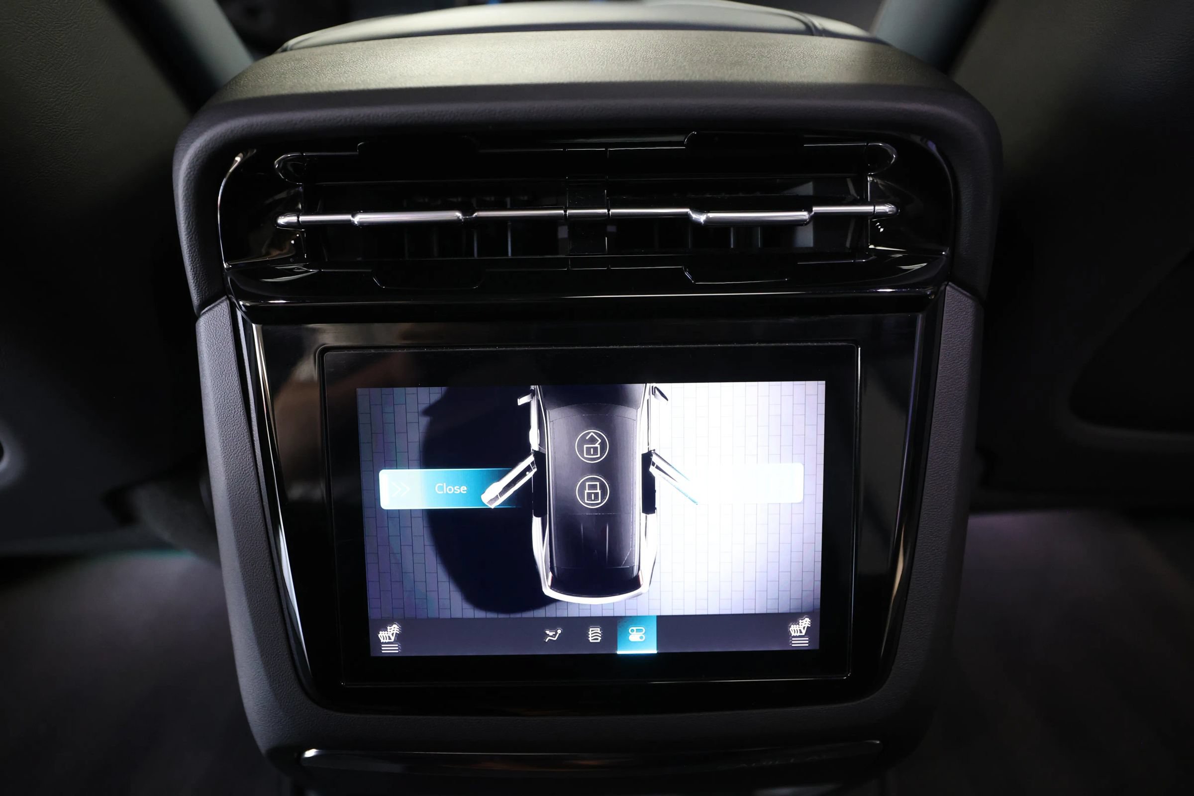 Used 2025 Cadillac Escalade IQ Sport 2 AWD/4WD image 69