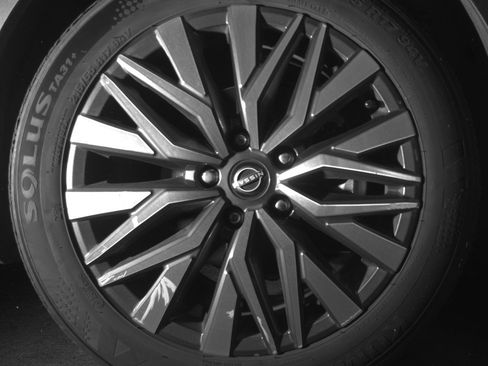 Used 2025 Nissan Altima 2.5 SV image 13