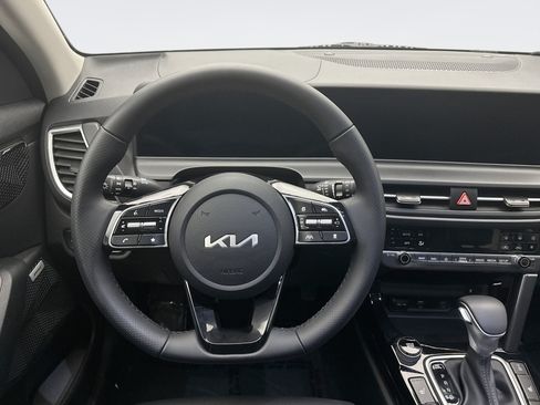 Used 2024 Kia Seltos SX AWD/4WD image 12
