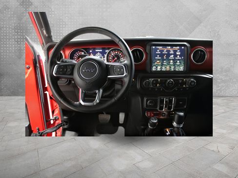 Used 2018 Jeep Wrangler Unlimited Rubicon AWD/4WD image 2