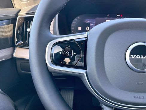 New 2026 Volvo XC90 T8 Plus w/ Protection Package Premier image 17